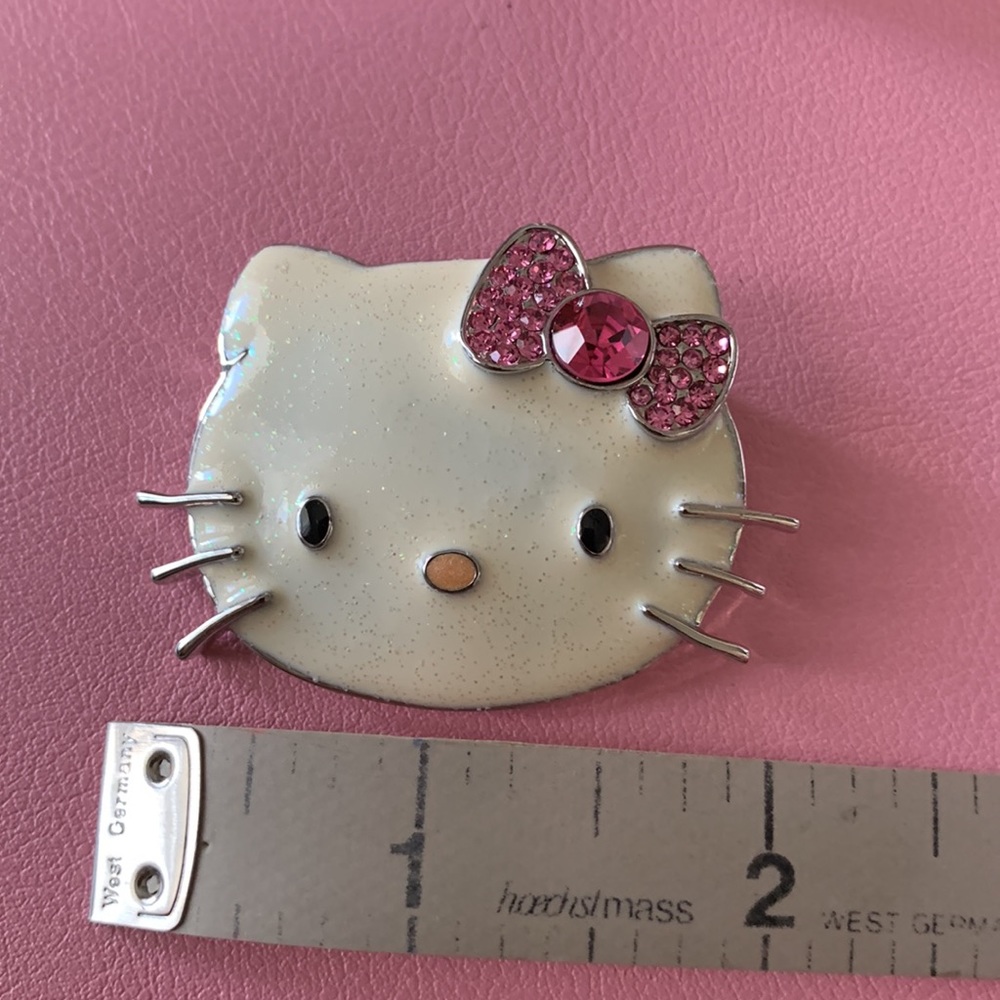Hello kitty Brooch - Picture 9 of 9